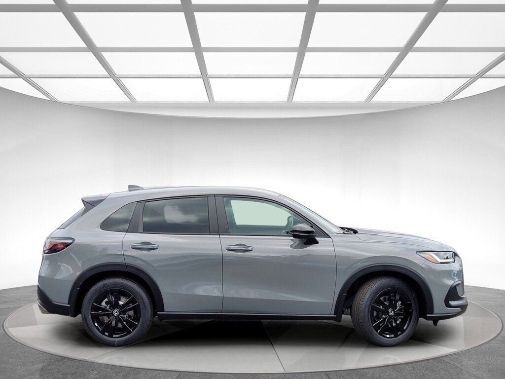 New 2026 Honda HR-V Sport image 4