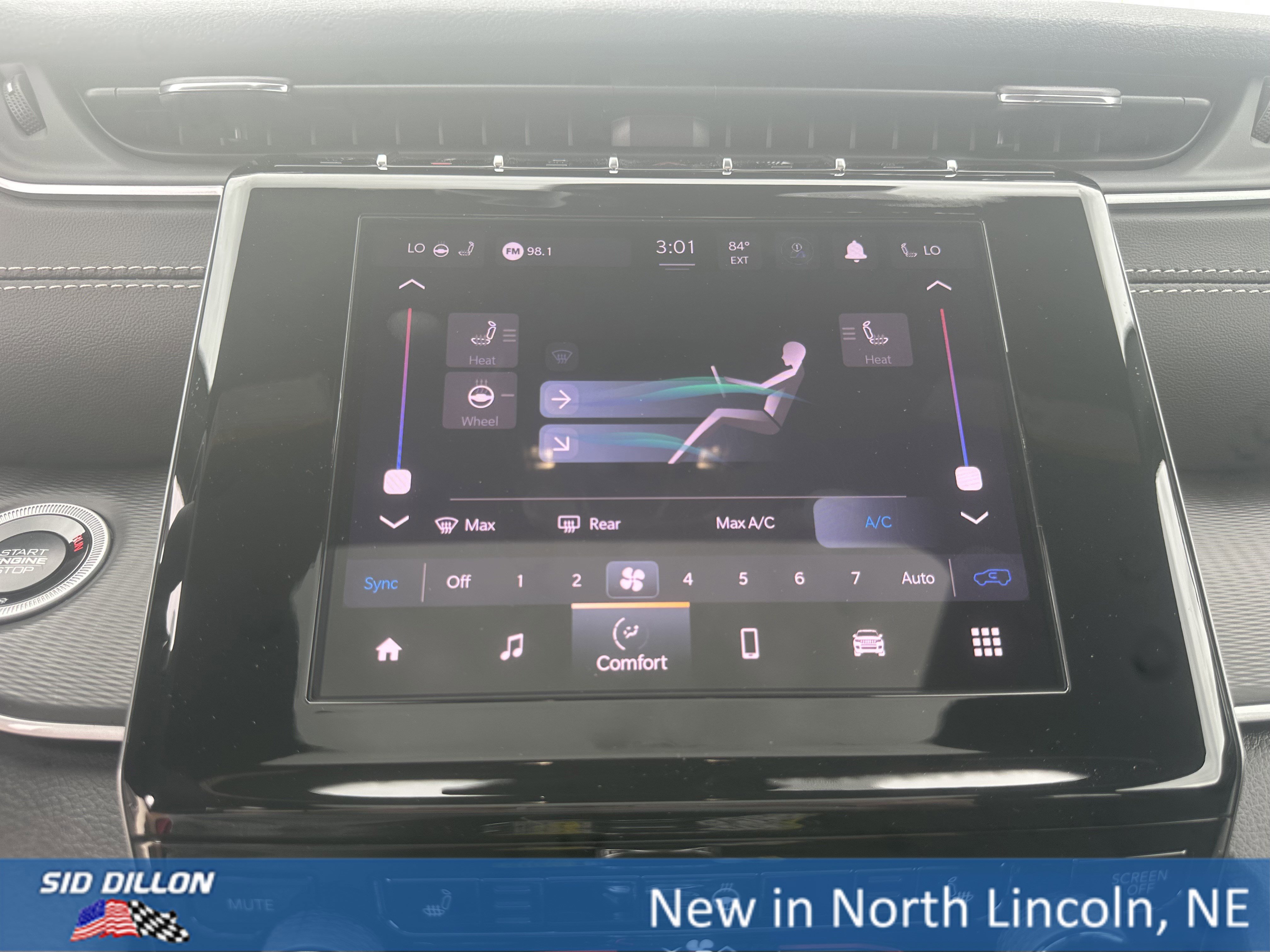 New 2025 Jeep Grand Cherokee Laredo image 11