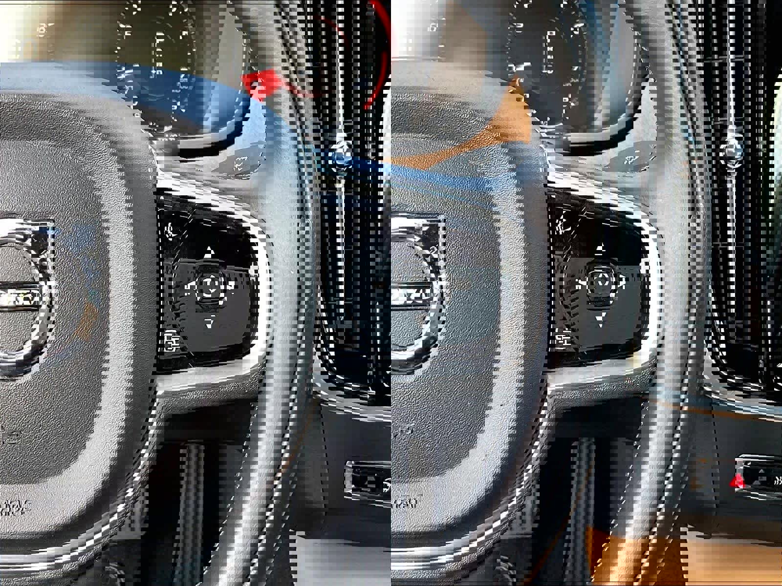 Used 2017 Volvo S90 T6 Inscription w/ Vision Package image 22