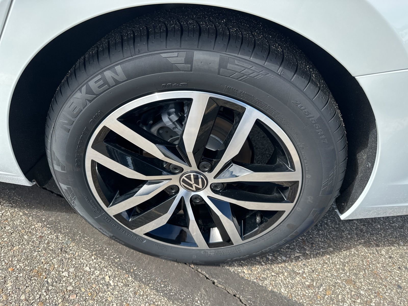 New 2026 Volkswagen Jetta SE image 7