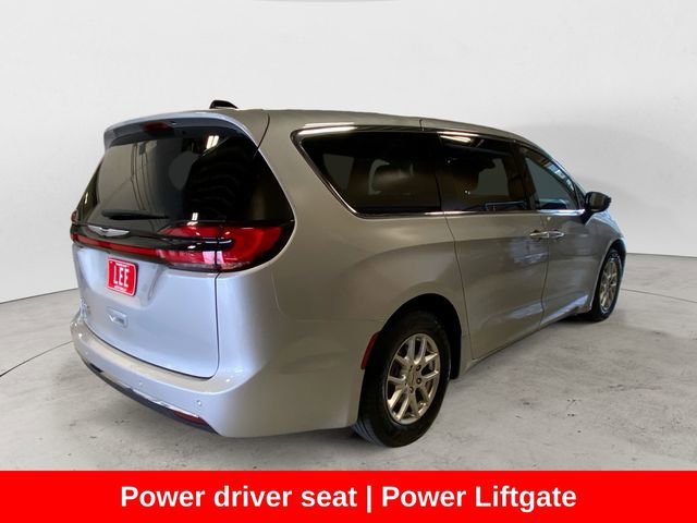 Certified 2024 Chrysler Pacifica Touring-L image 6