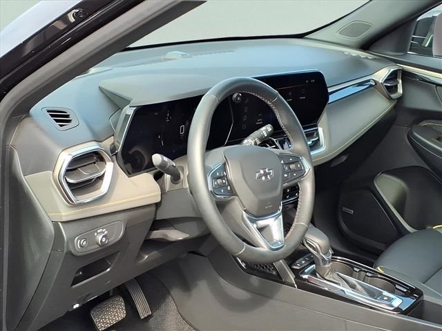 Used 2025 Chevrolet TrailBlazer ACTIV w/ Convenience Package image 8