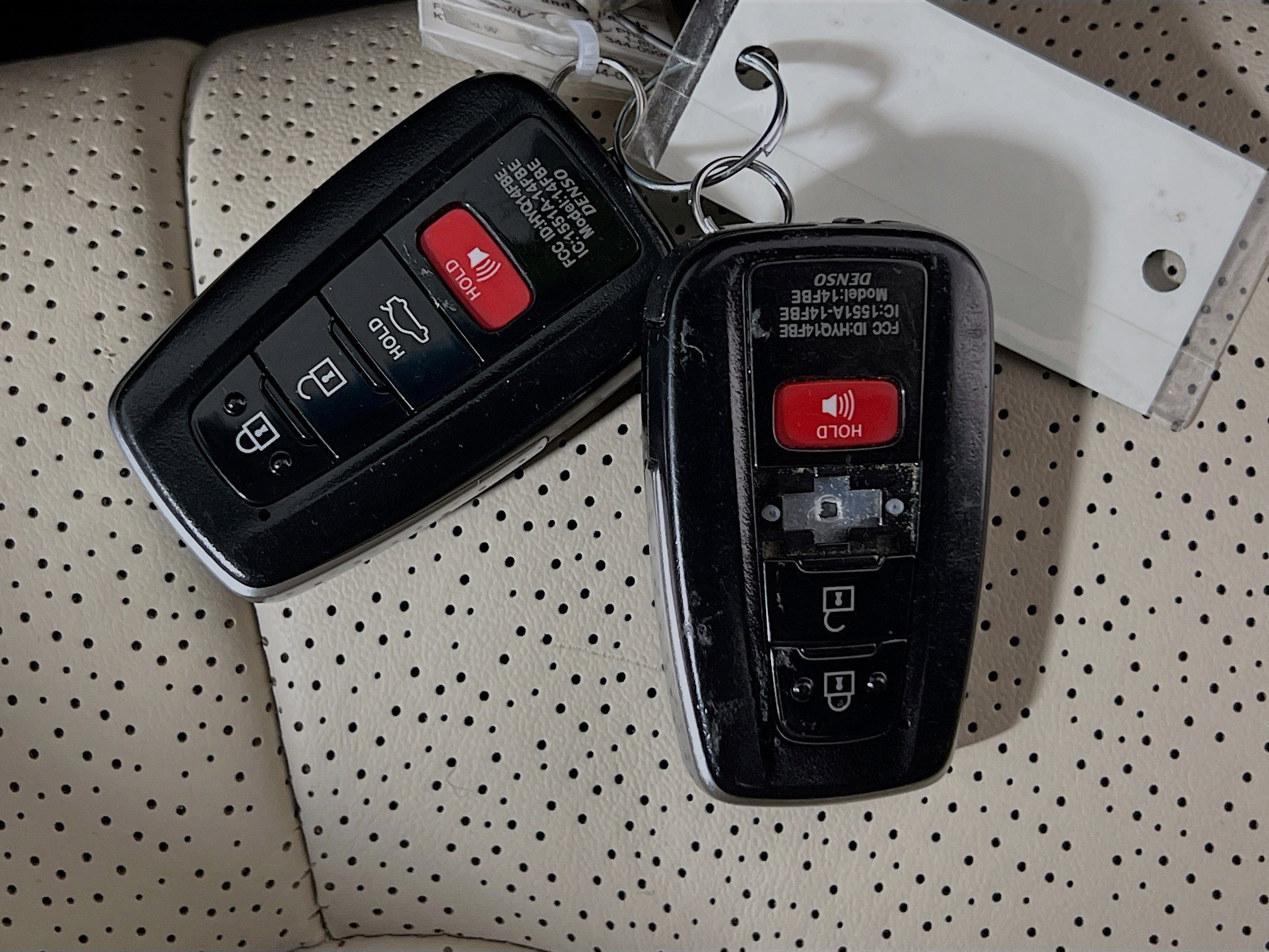 Used 2019 Toyota Avalon Limited image 36