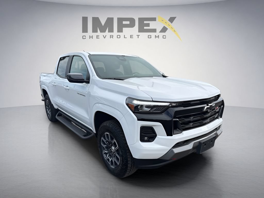Used 2025 Chevrolet Colorado Z71 AWD/4WD image 7