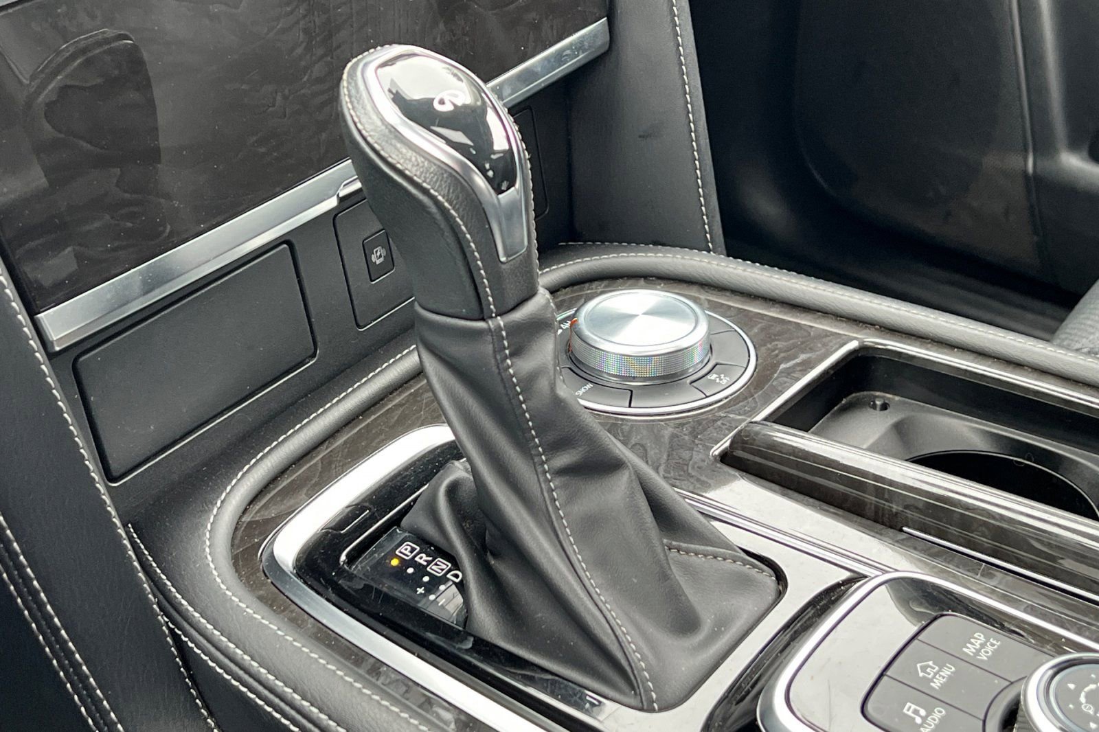 Used 2024 INFINITI QX80 Luxe image 29