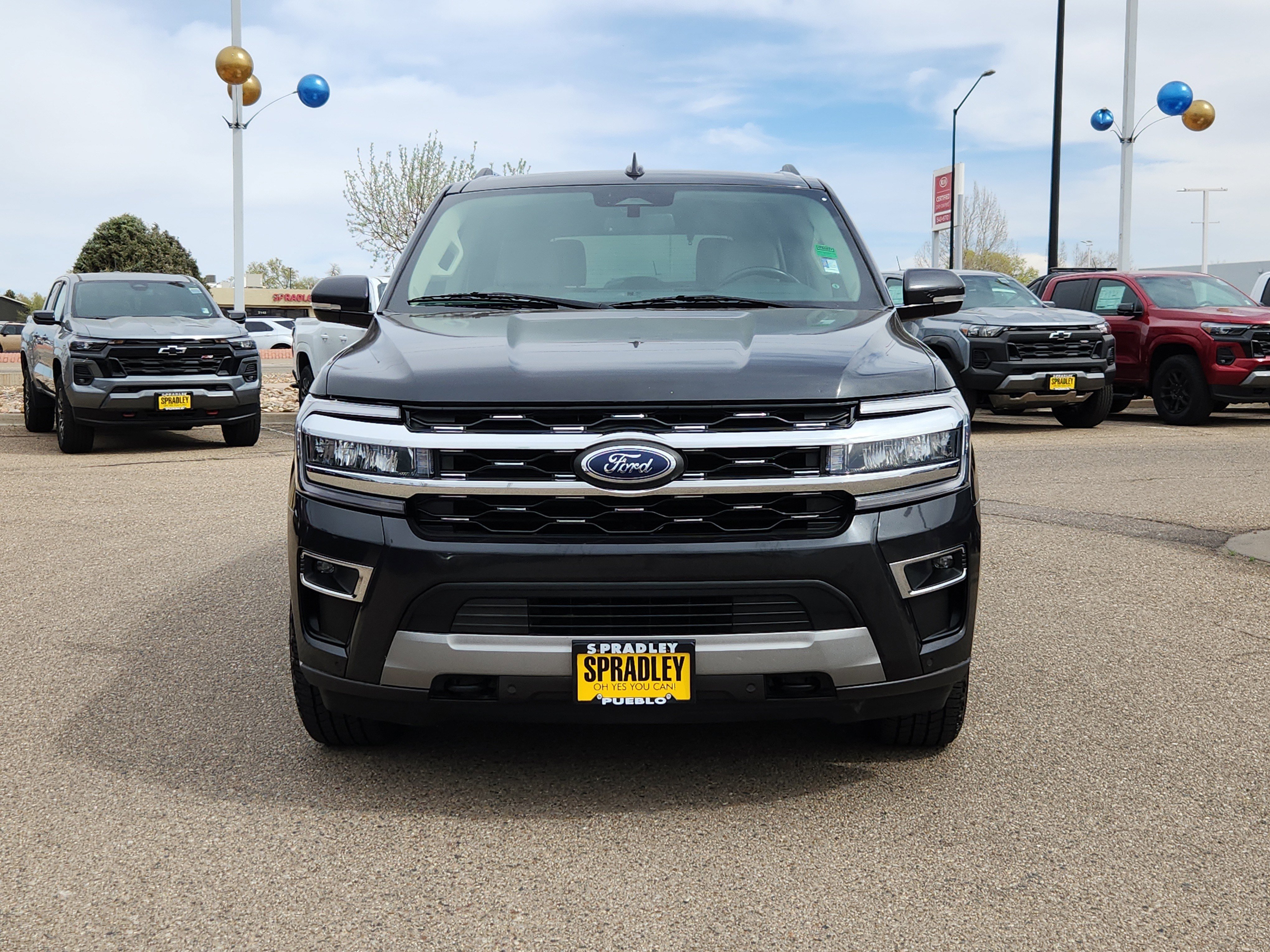 Used 2023 Ford Expedition Limited image 5