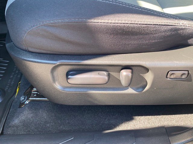 Used 2021 Toyota Tacoma TRD Off-Road AWD/4WD image 29