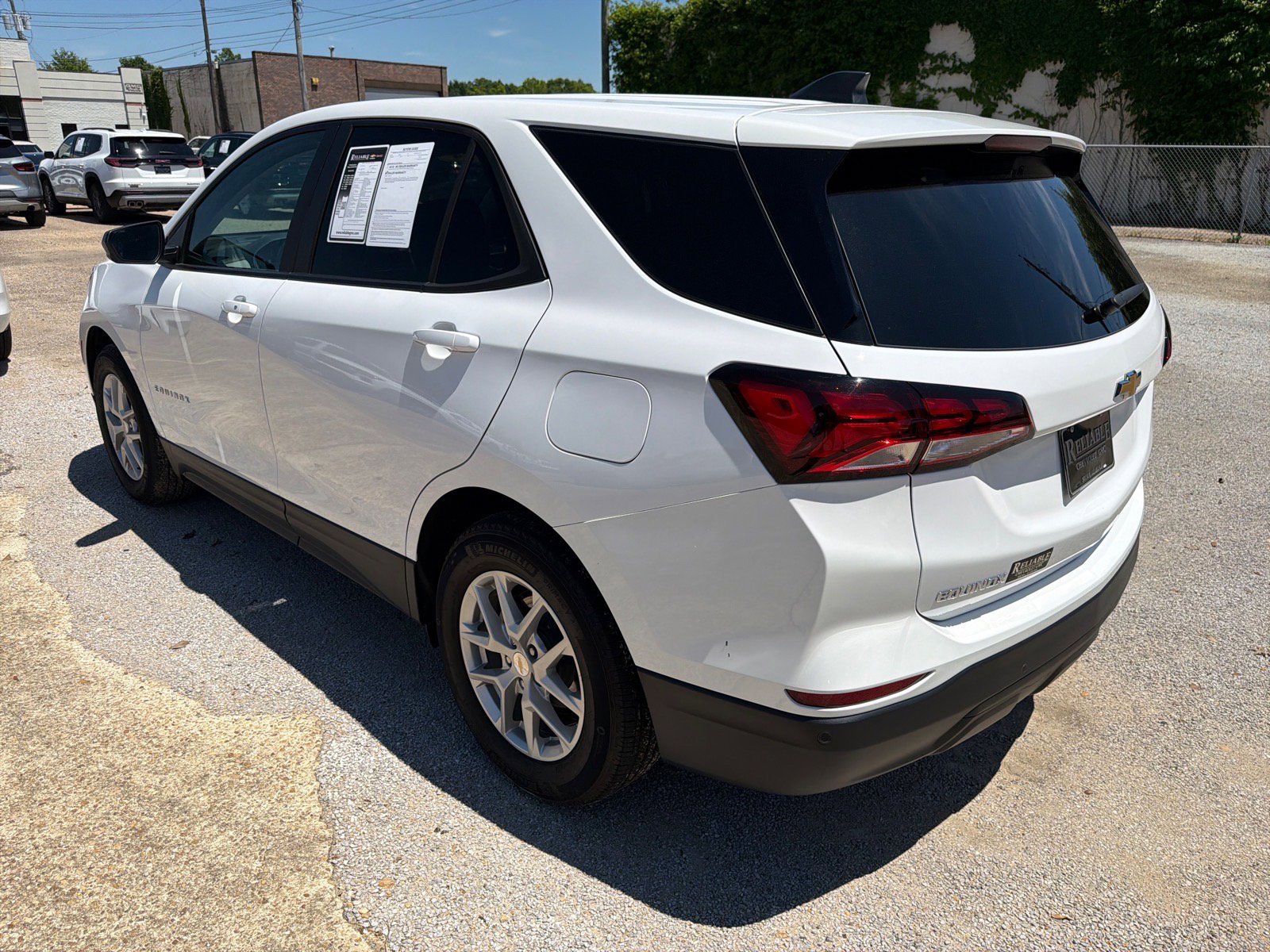 Used 2024 Chevrolet Equinox LS w/ LS Convenience Package FWD image 4