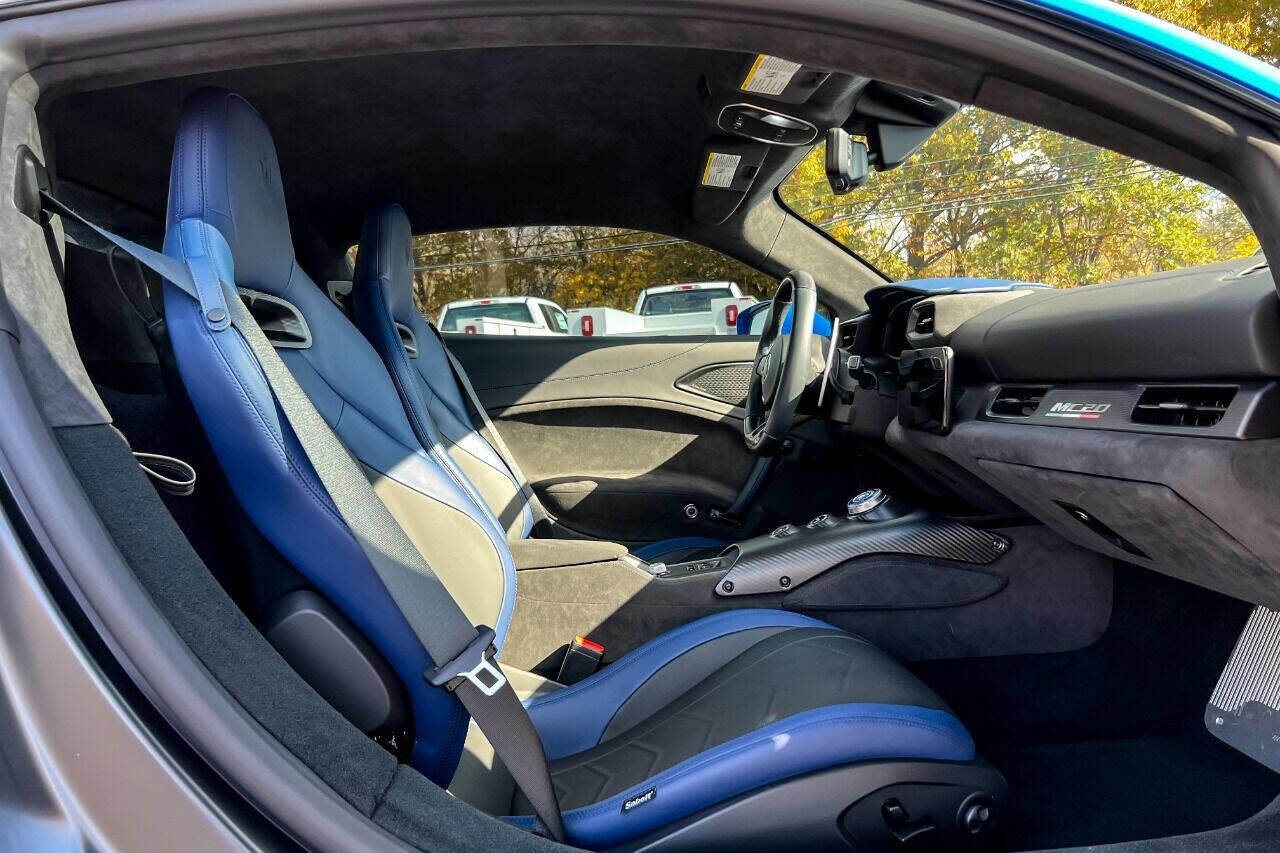 Used 2022 Maserati MC20 Coupe image 11