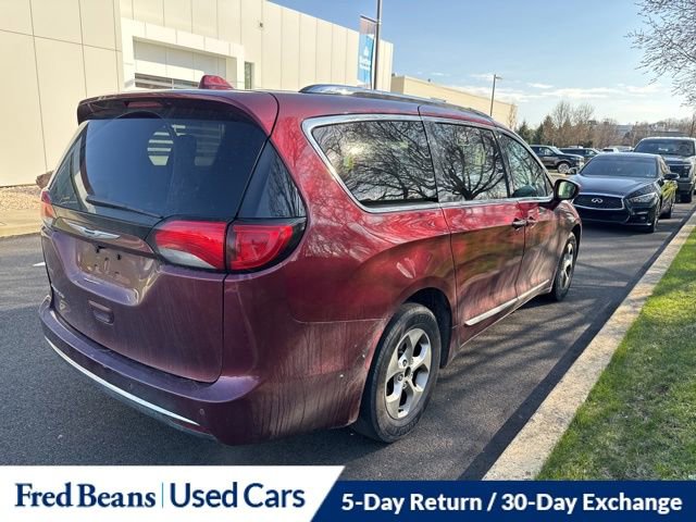 Used 2017 Chrysler Pacifica Touring-L Plus image 6