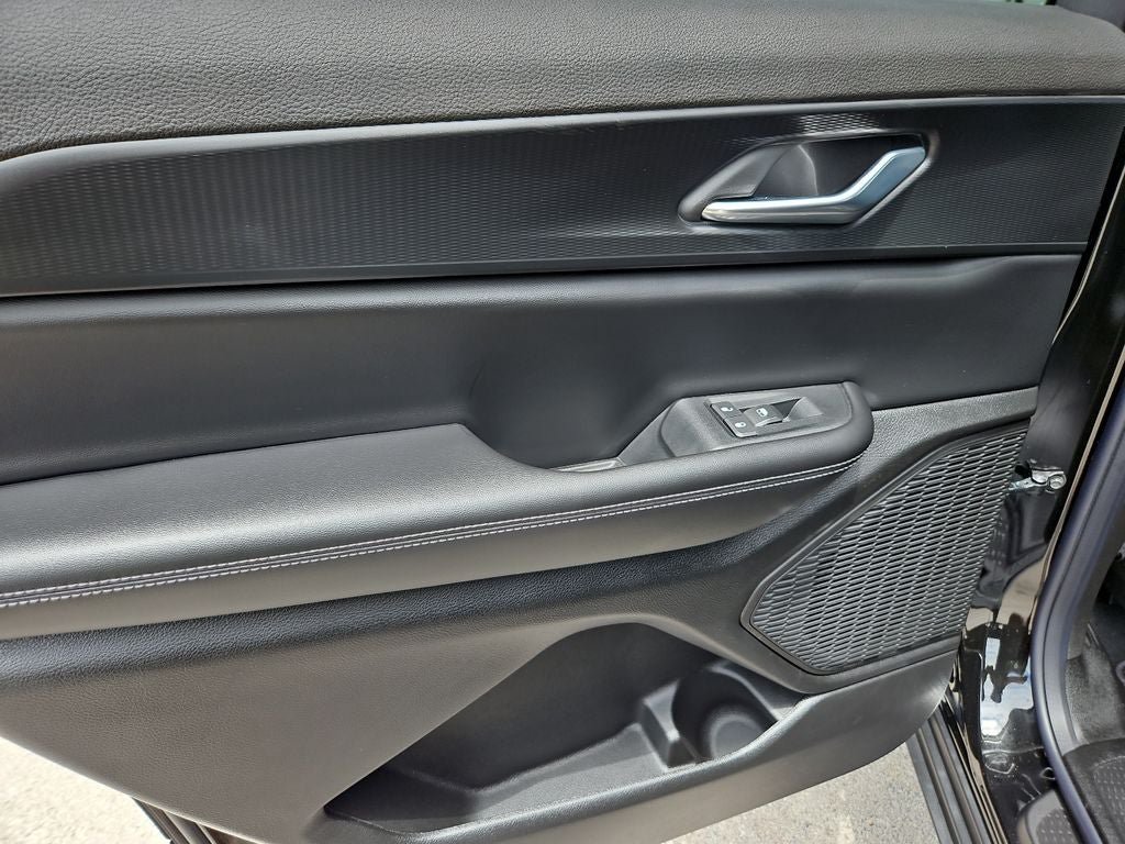 New 2026 Jeep Grand Cherokee L 2WD image 17