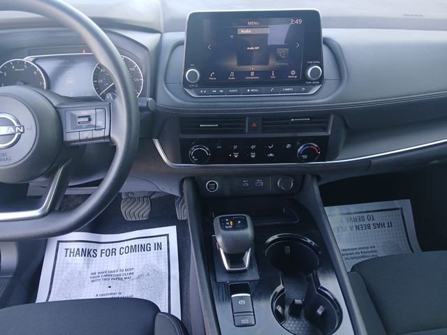 Used 2023 Nissan Rogue S image 11