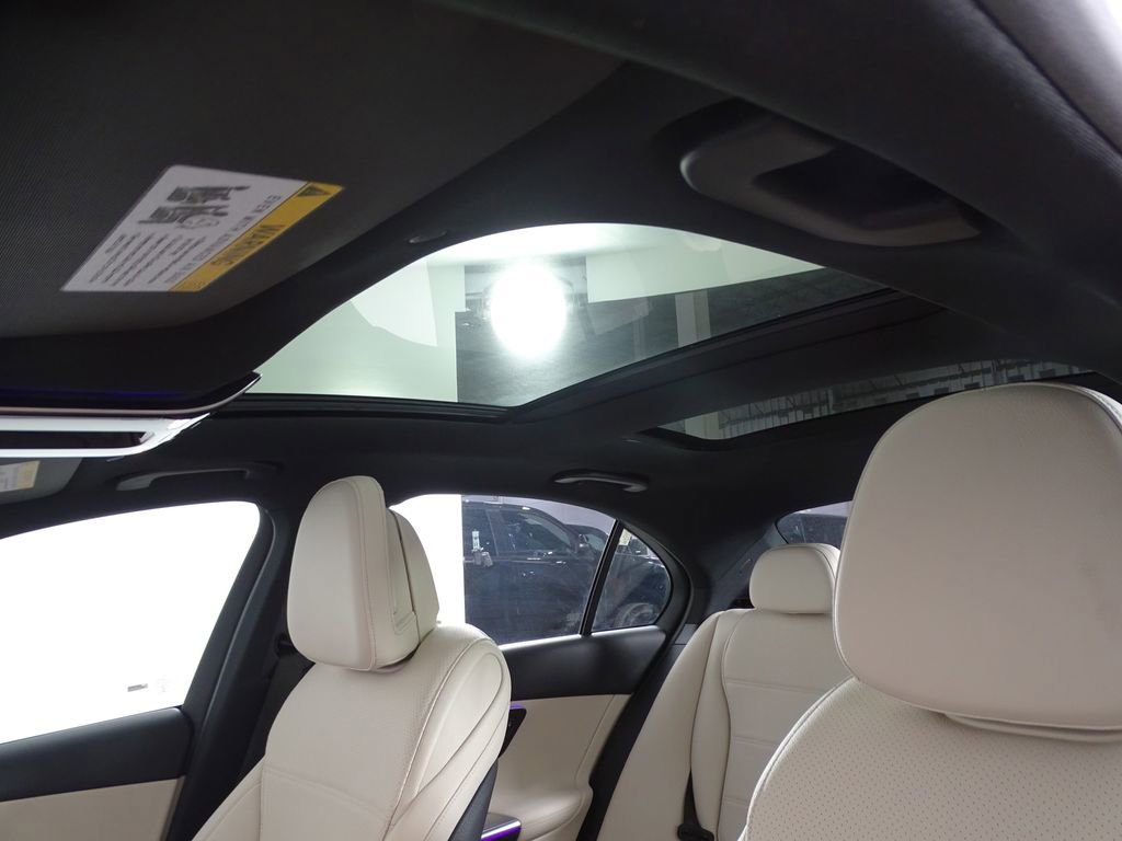 Used 2023 Mercedes-Benz C 300 Sedan image 7