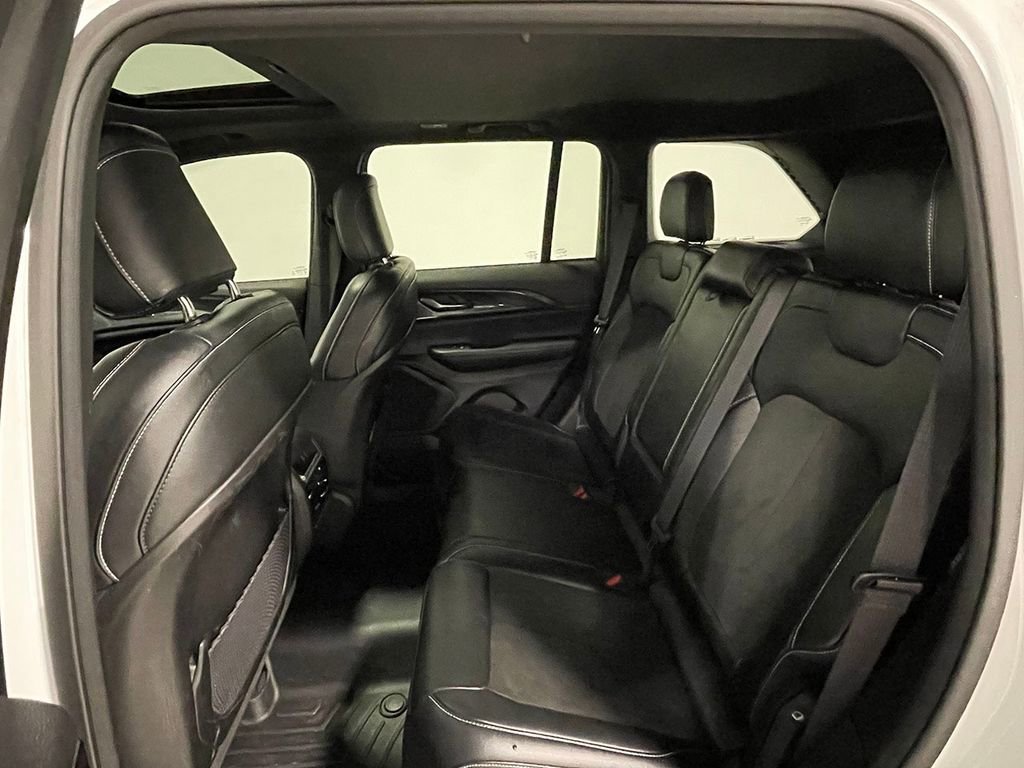 Used 2023 Jeep Grand Cherokee Altitude image 17