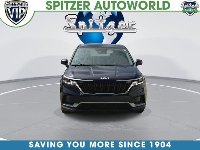 Used 2023 Kia Carnival LX FWD image 3