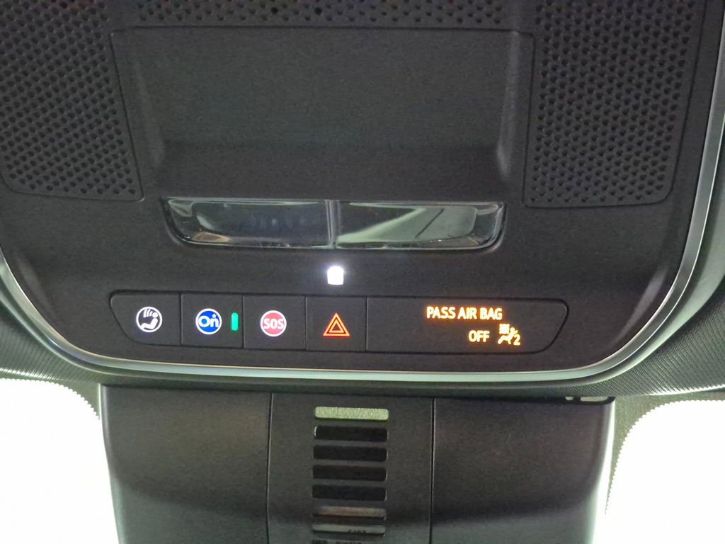 New 2026 Chevrolet Traverse High Country w/ LPO, Floor Liner Package FWD image 20