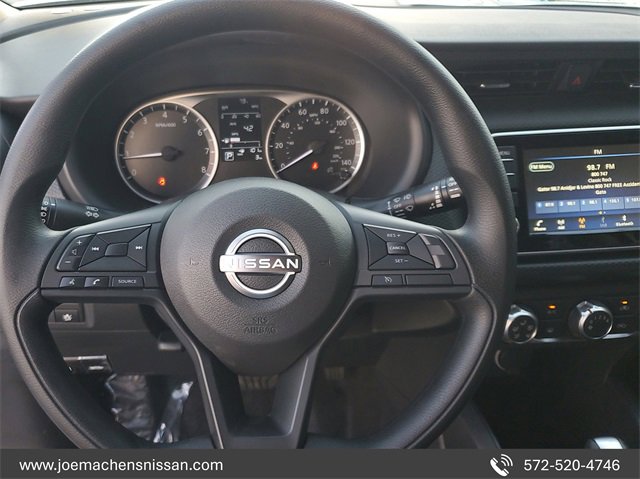 New 2025 Nissan Kicks Play S image 14