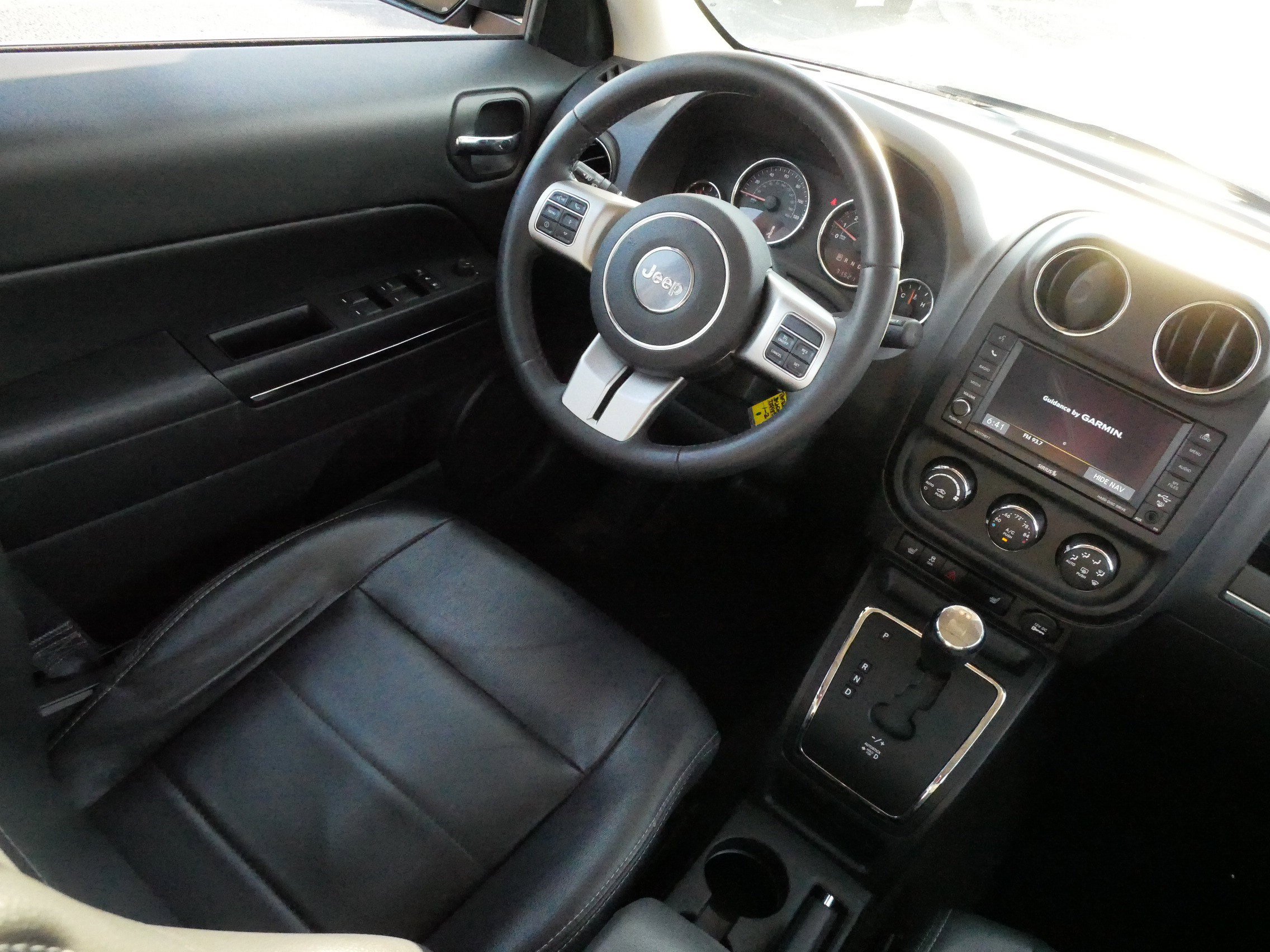 Used 2014 Jeep Patriot Limited w/ Sun/Sound Group AWD/4WD image 9