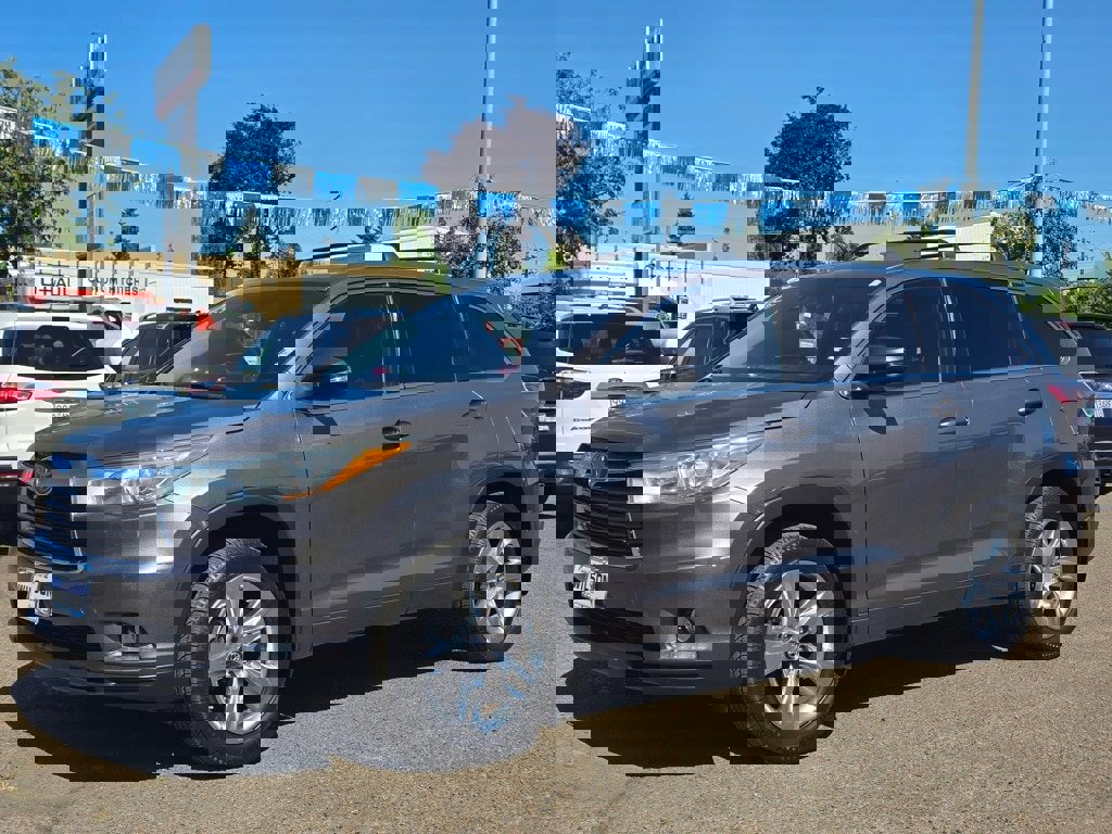 Used 2016 Toyota Highlander Limited Platinum
