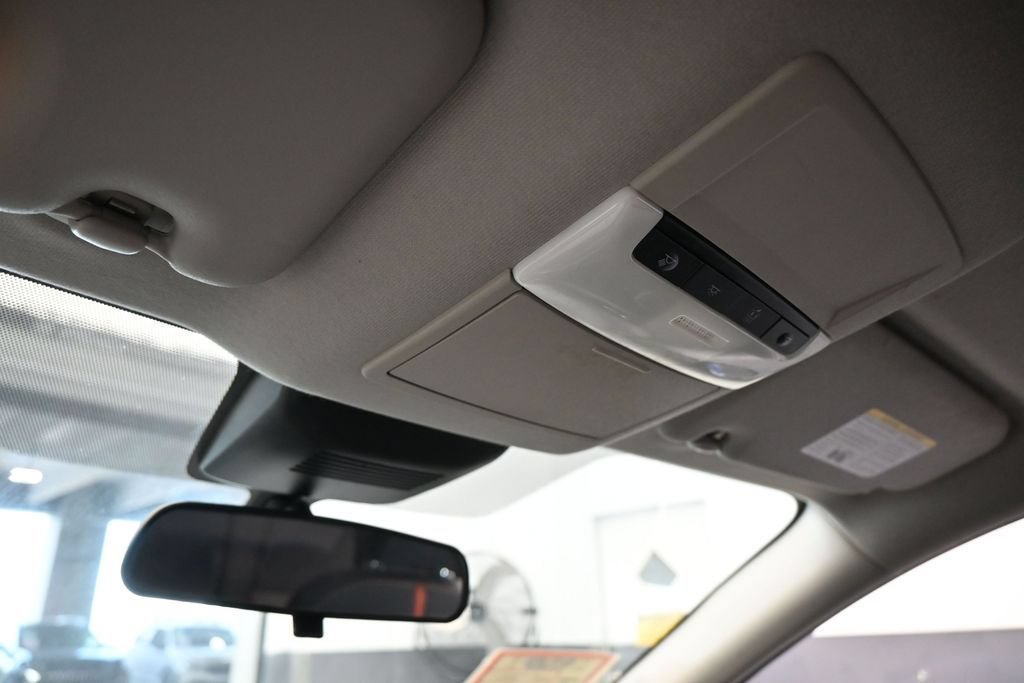 Used 2021 Nissan Sentra SR FWD image 23