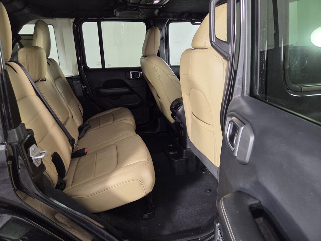 Used 2018 Jeep Wrangler Unlimited Sahara w/ Safety Group image 31