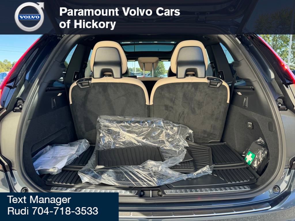 New 2026 Volvo XC90 B6 Plus w/ Protection Package Premier image 17
