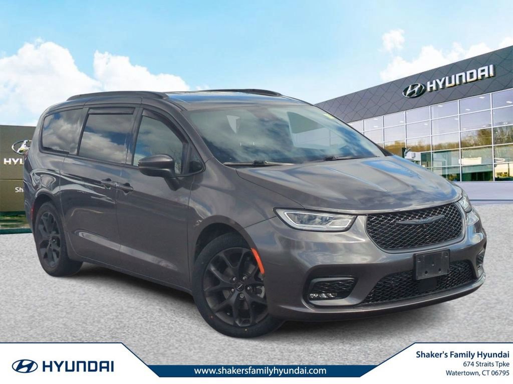 Used 2023 Chrysler Pacifica Touring-L w/ S Appearance Package image 1