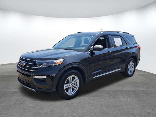 Certified 2023 Ford Explorer XLT w/ Equipment Group 202A image 7