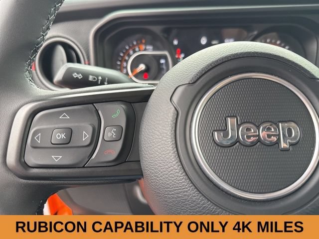Used 2025 Jeep Gladiator Rubicon w/ Technology Group AWD/4WD image 41