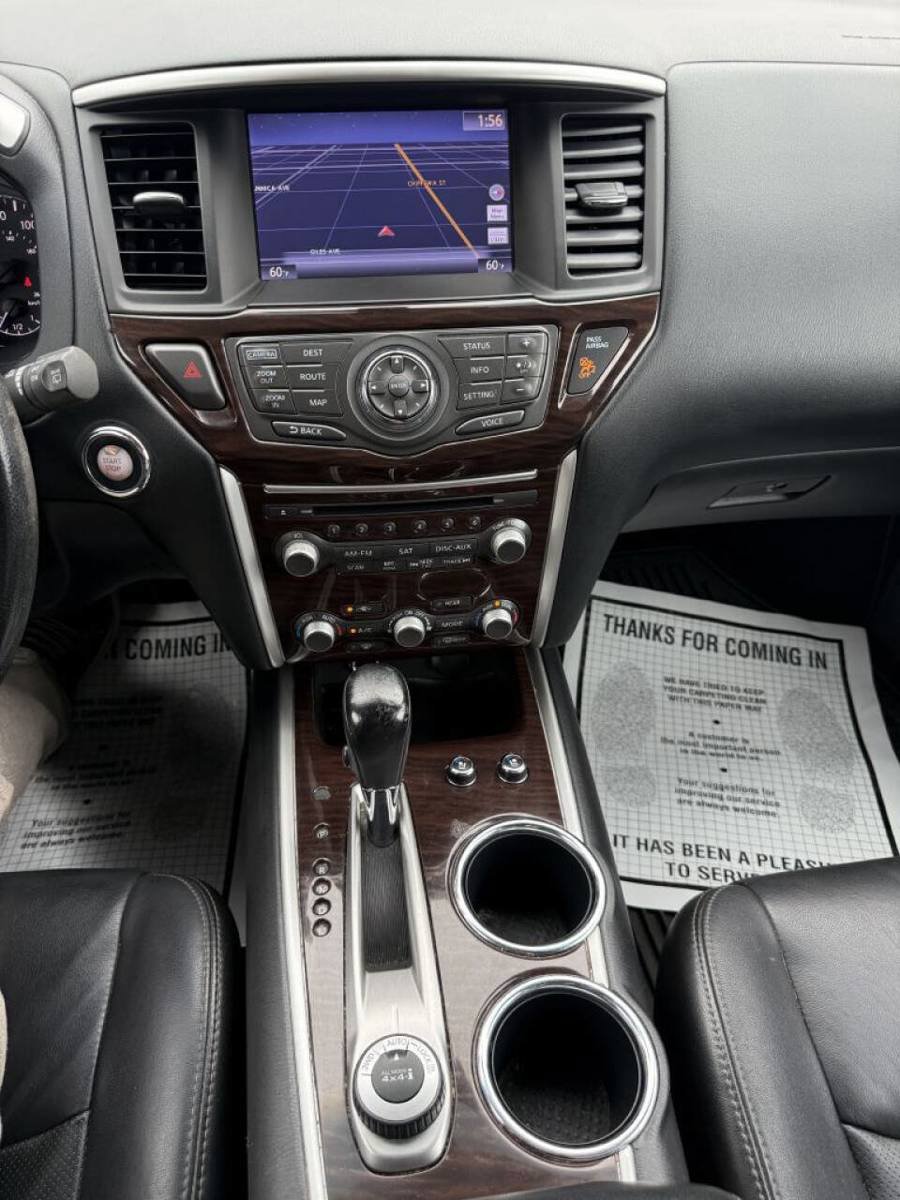 Used 2013 Nissan Pathfinder Platinum AWD/4WD image 17
