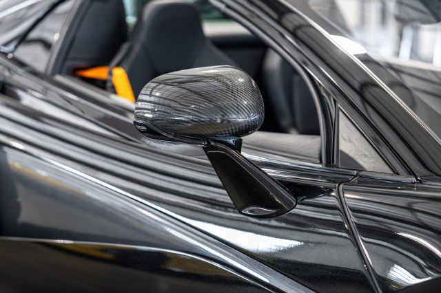 Used 2020 McLaren 600LT Spider RWD image 25