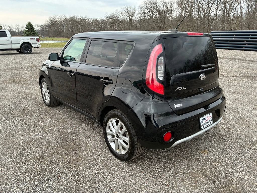 Used 2019 Kia Soul + FWD image 5