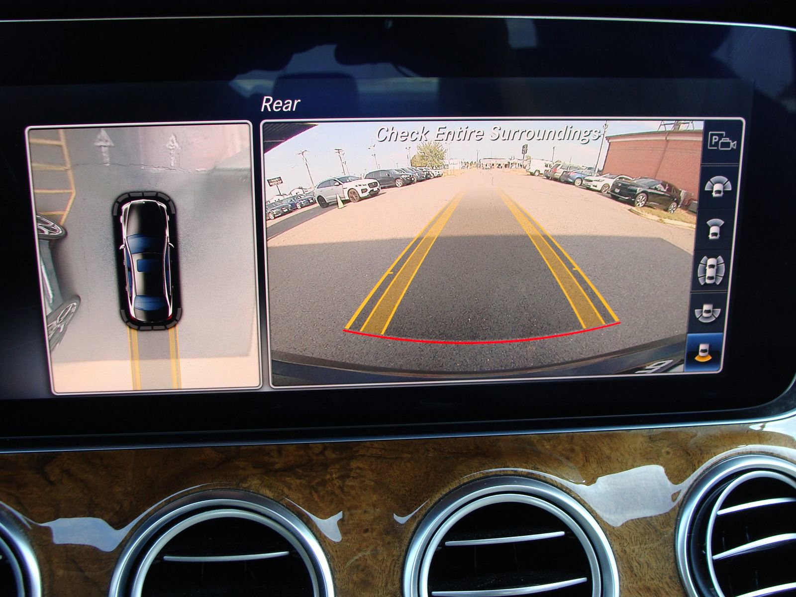 Used 2018 Mercedes-Benz E 300 4MATIC image 26