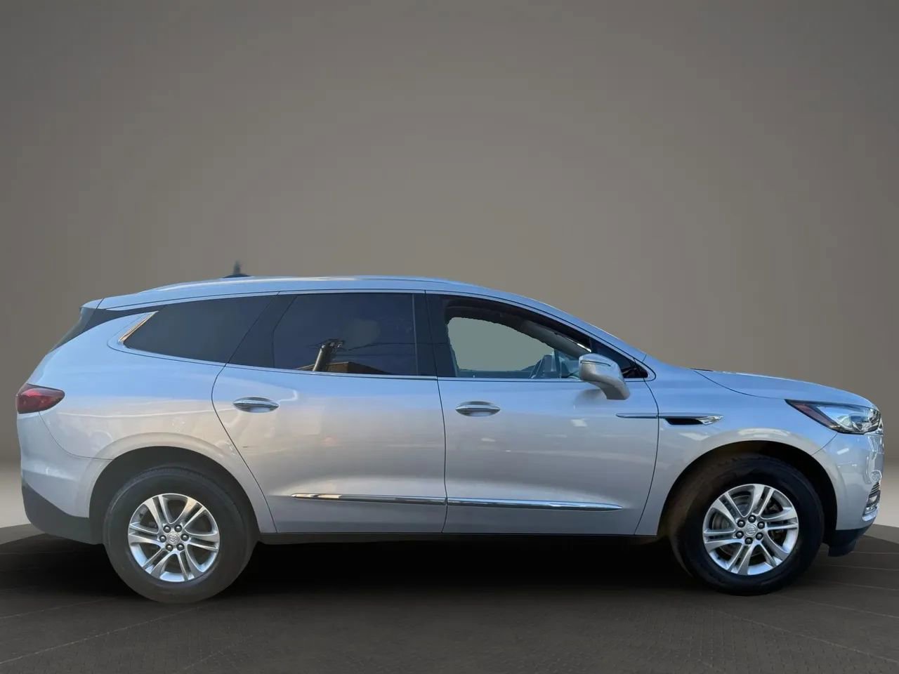 Used 2019 Buick Enclave Premium image 4