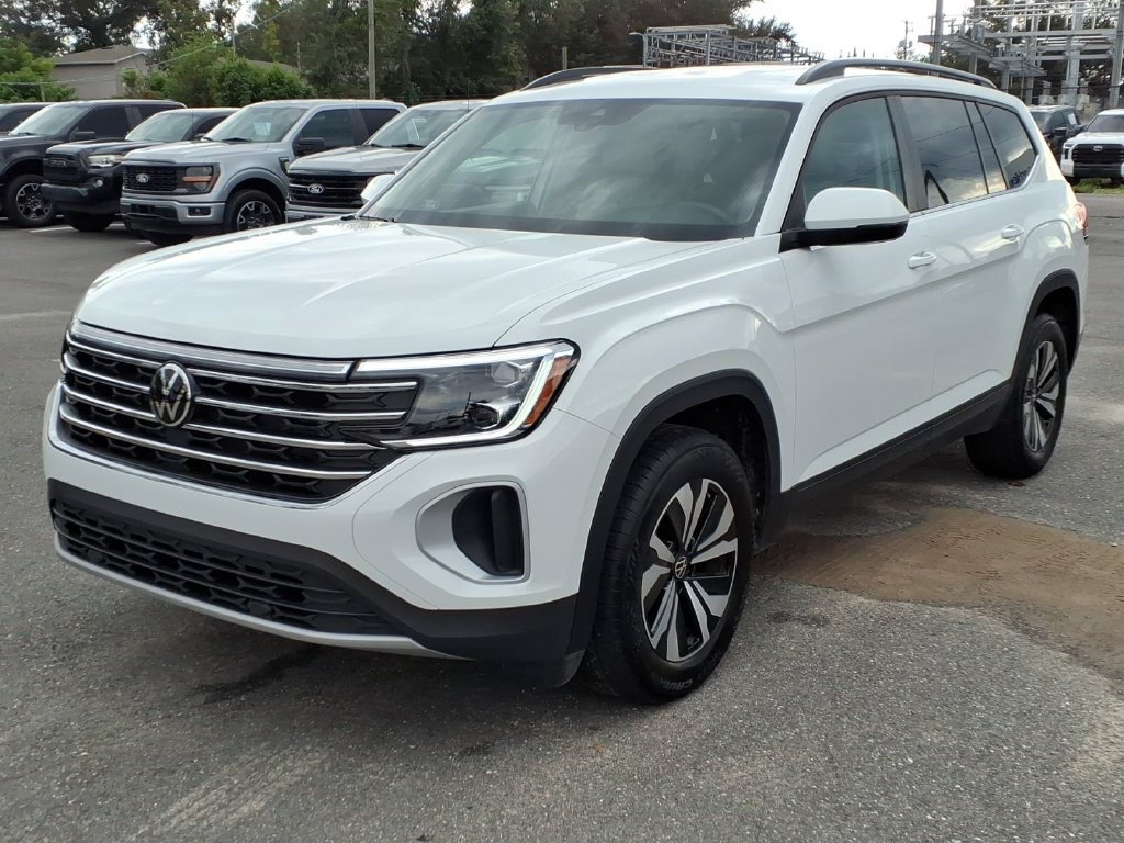 Used 2025 Volkswagen Atlas SE FWD image 3