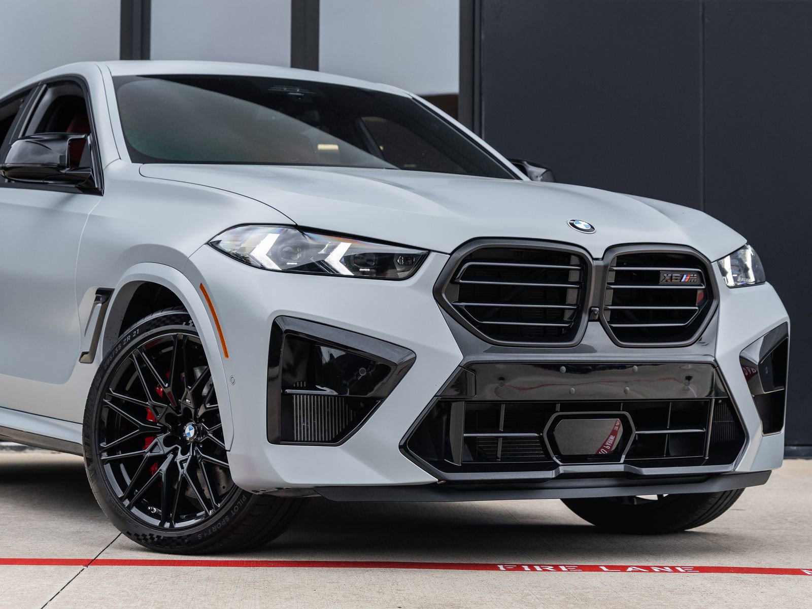 Used 2025 BMW X6 M Competition w/ Executive Package AWD/4WD image 5