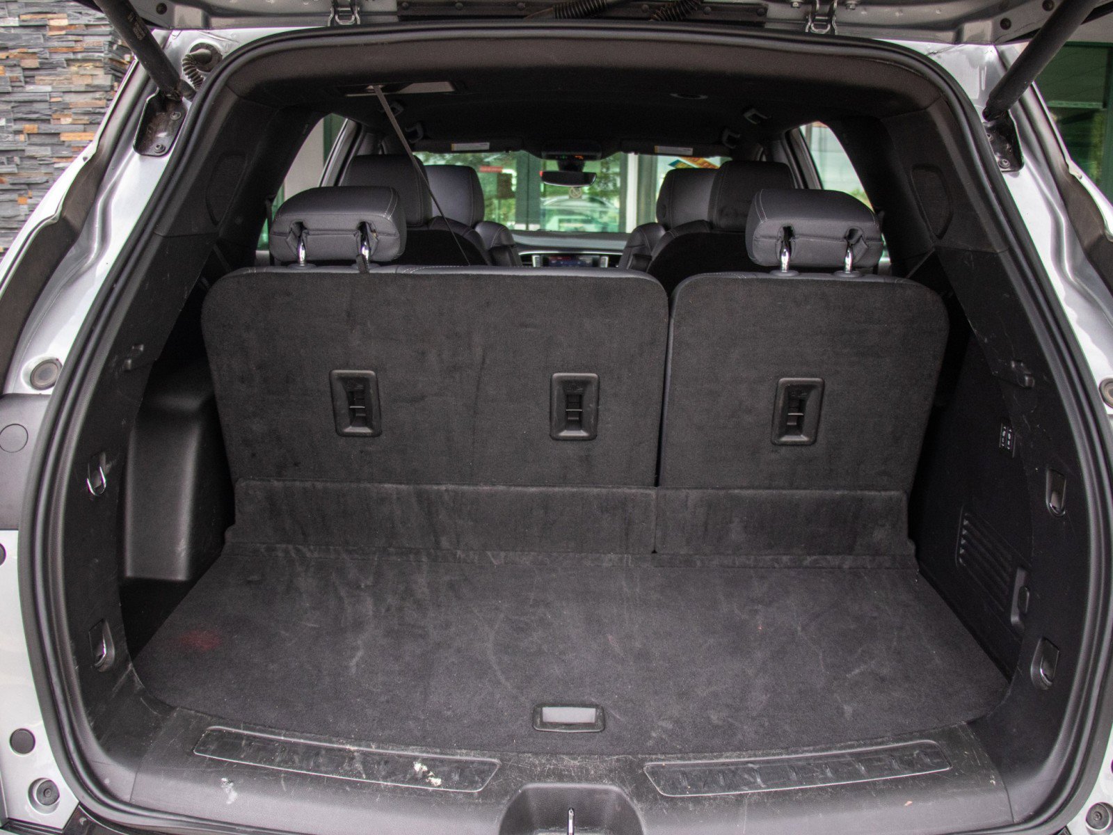 Used 2024 Buick Enclave Premium image 25