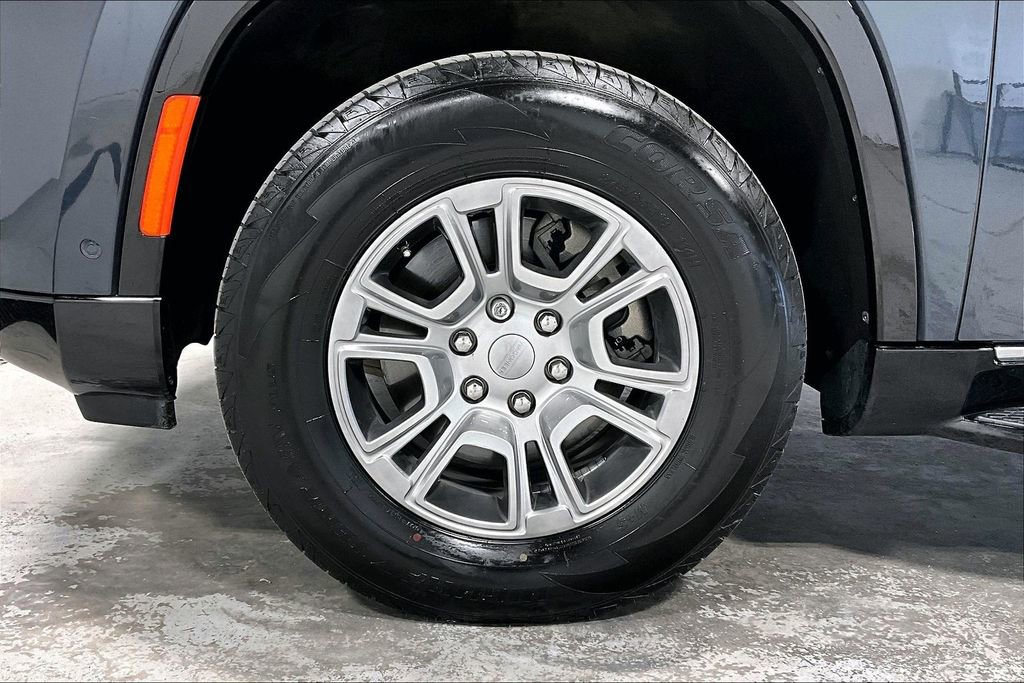 Used 2023 Jeep Wagoneer 4WD w/ Convenience Group I image 11