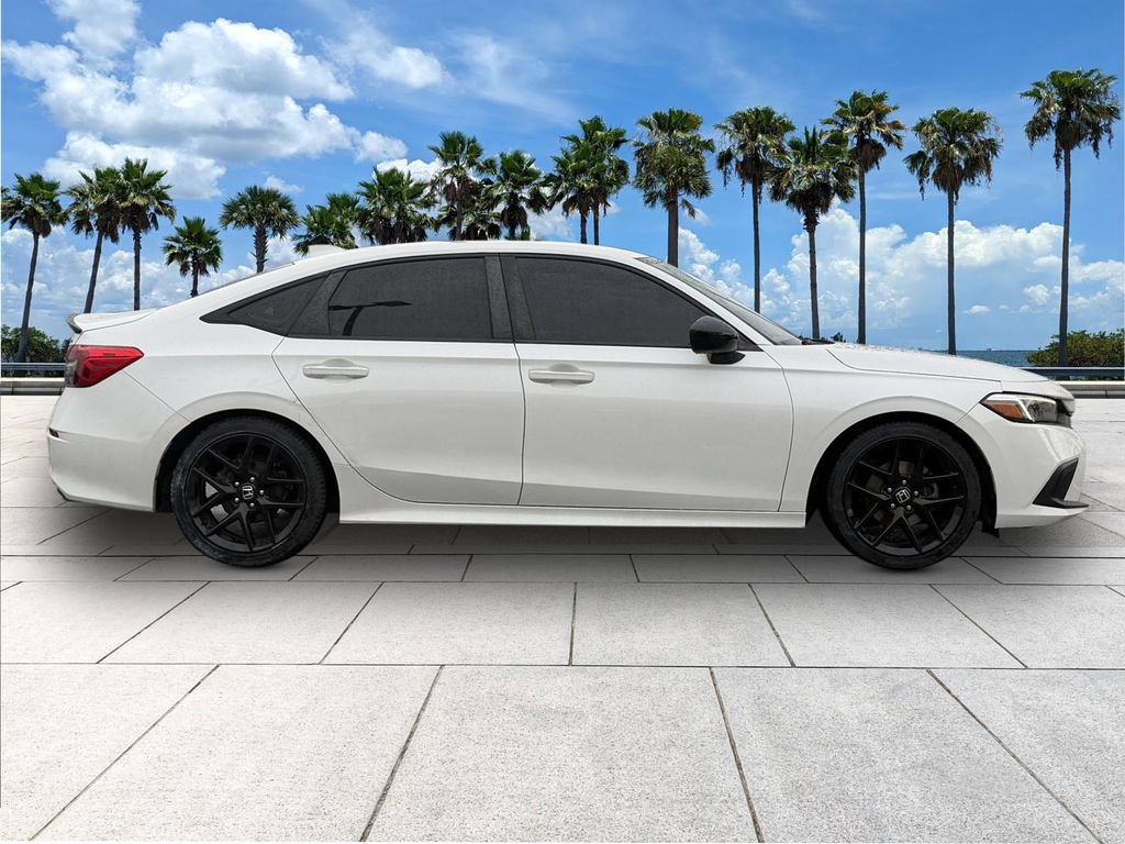 Used 2022 Honda Civic Sport image 2