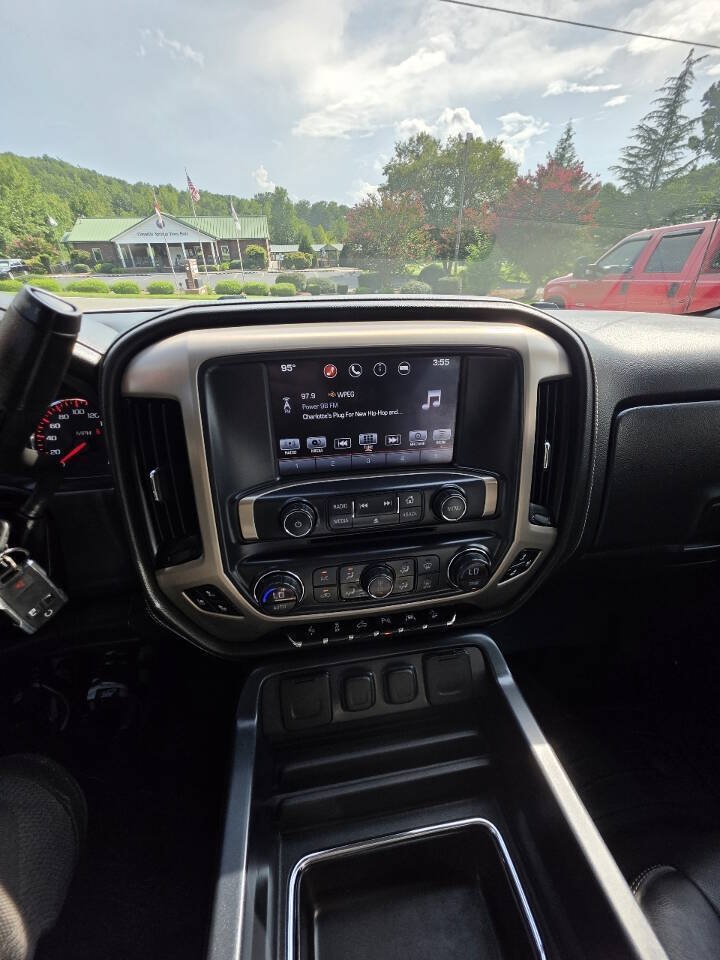 Used 2016 GMC Sierra 1500 Denali w/ Enhanced Driver Alert Package AWD/4WD image 19