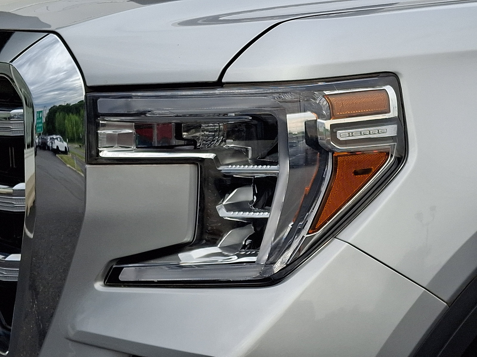 Certified 2020 GMC Sierra 1500 SLE w/ SLE Value Package AWD/4WD image 9
