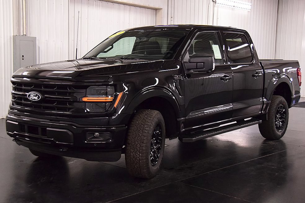 New 2026 Ford F150 XLT w/ Equipment Group 302A MID AWD/4WD image 3
