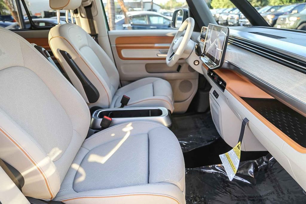 New 2025 Volkswagen ID. Buzz Pro S Plus image 24