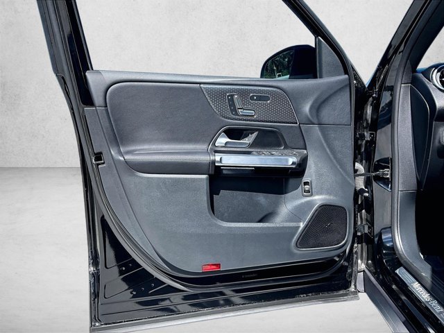 Used 2024 Mercedes-Benz GLB 250 image 18