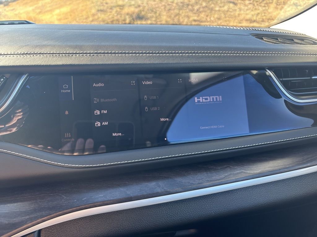 Used 2022 Jeep Grand Cherokee Limited 4xe w/ Luxury Tech Group II image 28