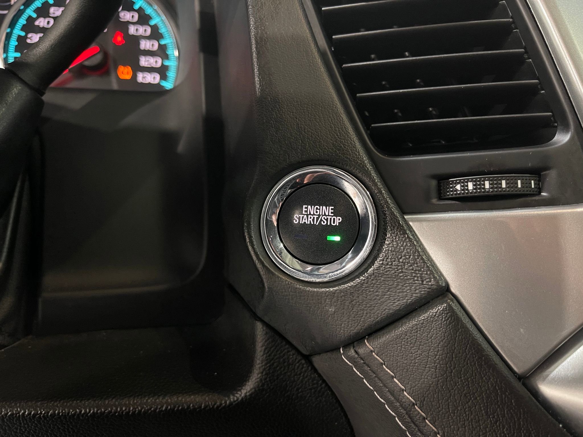 Used 2018 Chevrolet Tahoe Premier AWD/4WD image 21