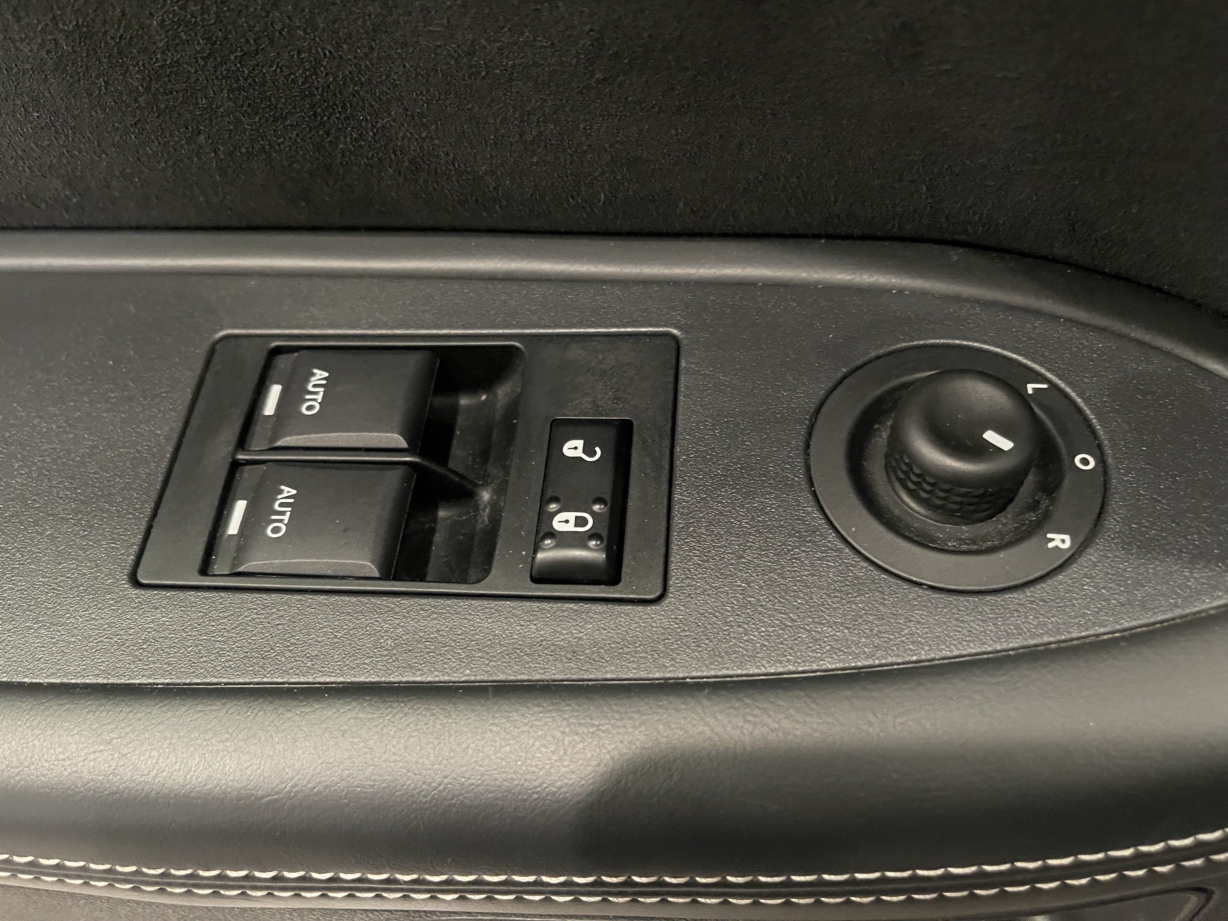 Used 2012 Dodge Challenger SRT8 w/ Premium Sound Group RWD image 11