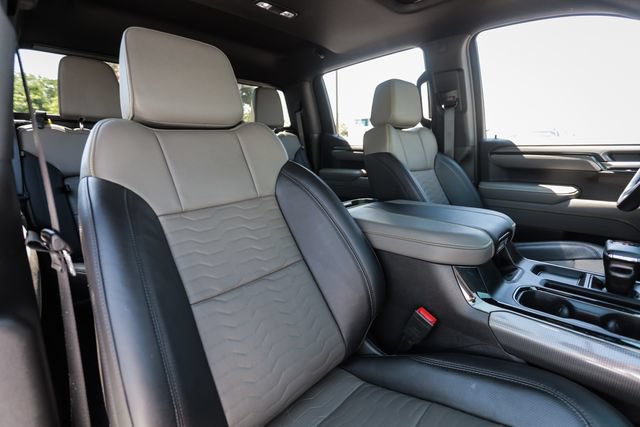 Used 2025 Chevrolet Silverado 1500 ZR2 w/ Technology Package AWD/4WD image 72