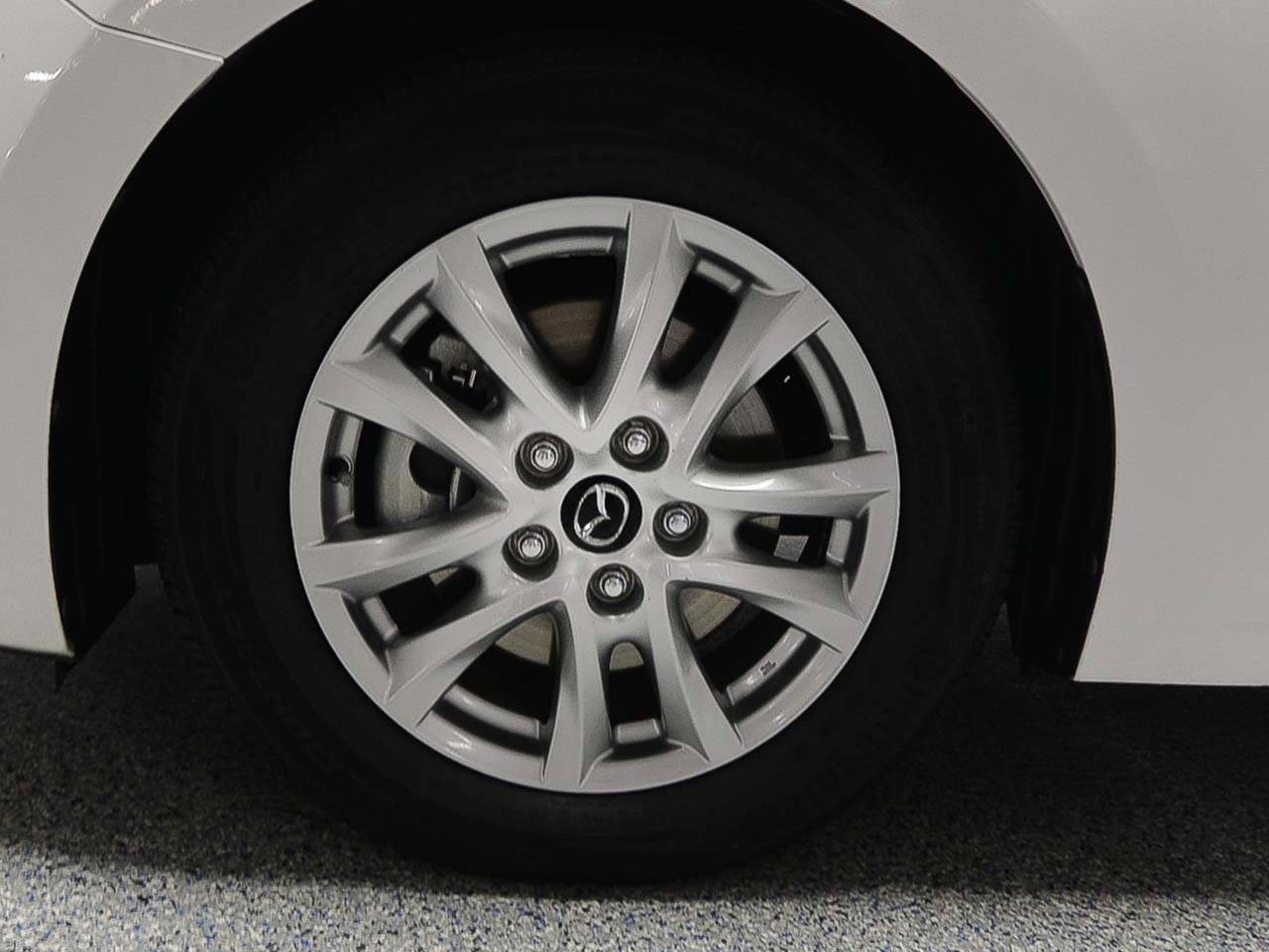 Used 2018 MAZDA MAZDA3 Sport FWD image 6