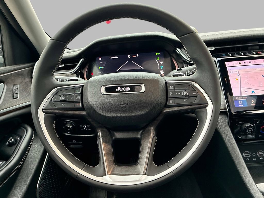 Certified 2023 Jeep Grand Cherokee 4WD 4xe w/ Luxury Tech Group II image 17